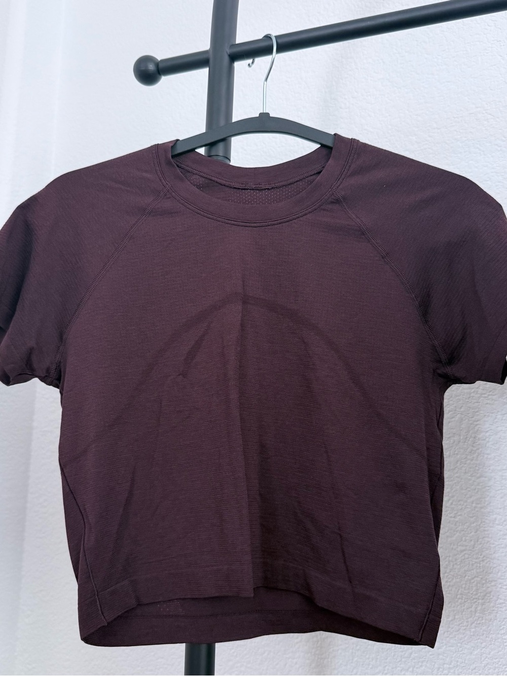 Swiftly Tech Cropped Short Sleeve 2.0 Plum - Picture 2 of 5